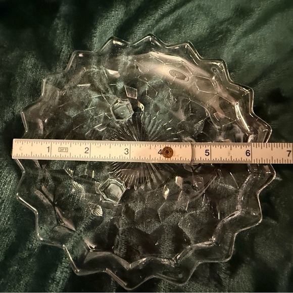 VINTAGE FOSTORIA AMERICAN CLEAR 3 FOOTED CANDY / NUT DISH 7 INCHES - Picture 4 of 4